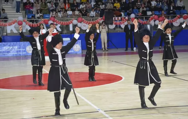 23 Nisan Ulusal Egemenlik ve Çocuk Bayramı Van, Bitlis, Muş ve Hakkari'de Kutlandı