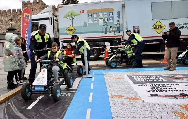 Sinop'ta Trafik Farkındalığı İçin Uygulamalı Eğitim Gerçekleştirildi