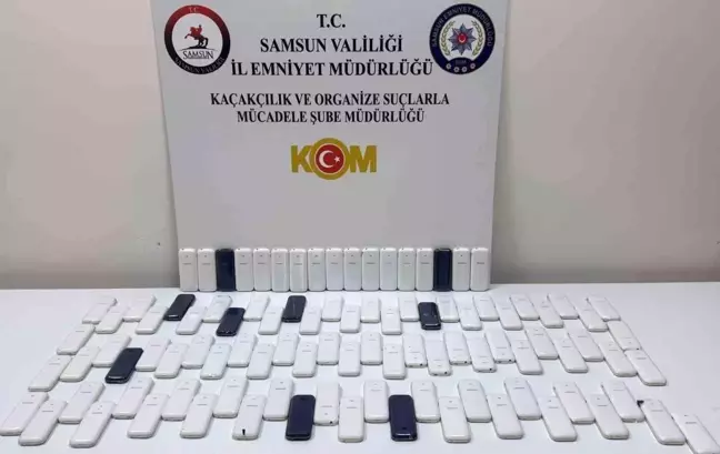 Samsun'da Kaçak Cep Telefonu Operasyonu: 100 Telefon Ele Geçirildi