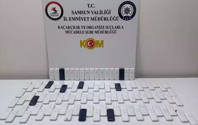 Bafra'da Gümrük Kaçağı Cep Telefonu Operasyonu