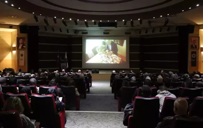Erzurum'da 'Hane İçi Dijital Eğitim' Konferansı Düzenlendi