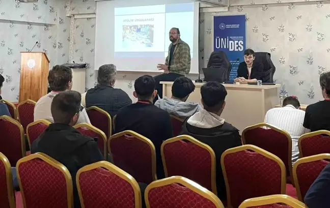 Bayburt Üniversitesi'nde 'İş Hayatına İlk Adım' Projesi Başladı