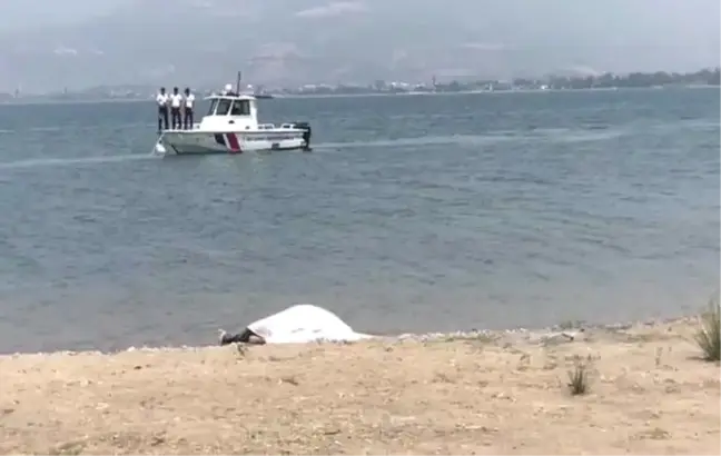 İznik Gölü'nde Facia; 3 Kişi Boğuldu, 1 Kişi Aranıyor - Yeniden
