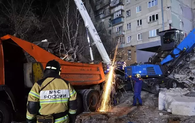 Enkazdan 4 Ceset Daha Çıkartıldı