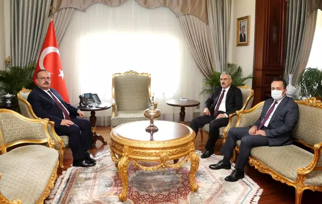 Eskişehir Valisi Ayyıldız ve Bilecik Valisi Şentürk'ten Vali Canbolat'a Ziyaret