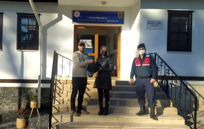 Minibüsü yanan, aracı soyulan seyyar satıcıdan örnek davranış