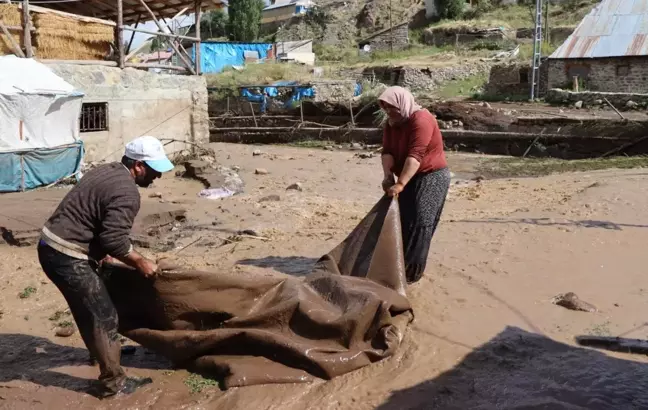 Erzurum'un Oltu ilçesinde sağanak sele neden oldu