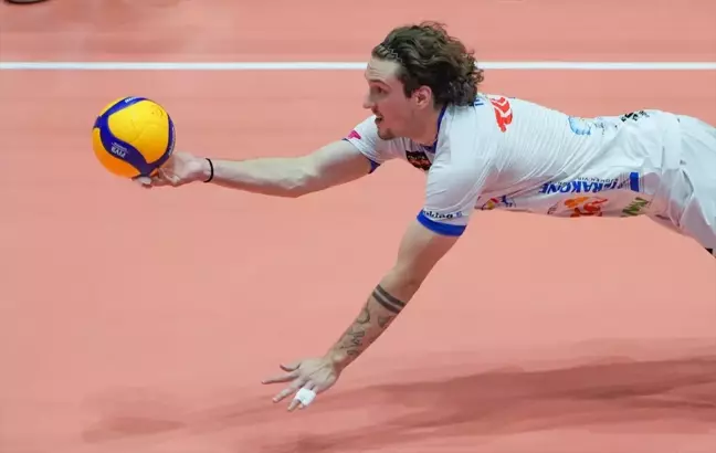 Arkas Spor, CEV Erkekler Challenge Kupası'nda Akaa'ya 3-1 Yenildi