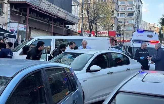 Şişli'de Park Halindeki Otomobilde Bir Kişi Ölü Bulundu