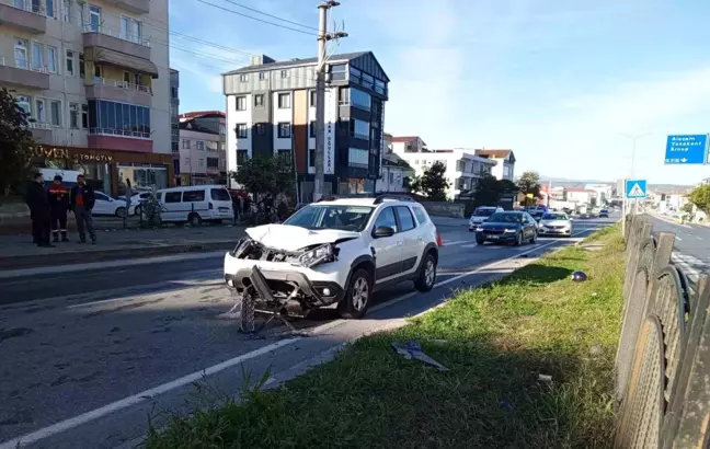 Bafra'da Yolculuk Faciası: Yaya Geçidinde Motosiklete Otomobil Çarptı