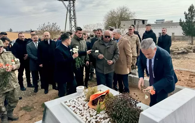 Şehit Piyade Sözleşmeli Er Cebrail Dündar Mardin'deki kabri başında anıldı