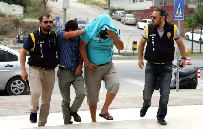 Antalya'da Fuhuş Operasyonu: 5 Gözaltı