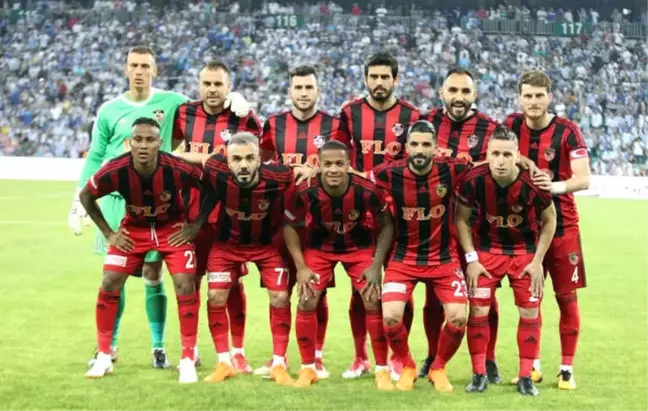 Gazişehir'de Altı Futbolcuyla Daha Yollar Ayrıldı