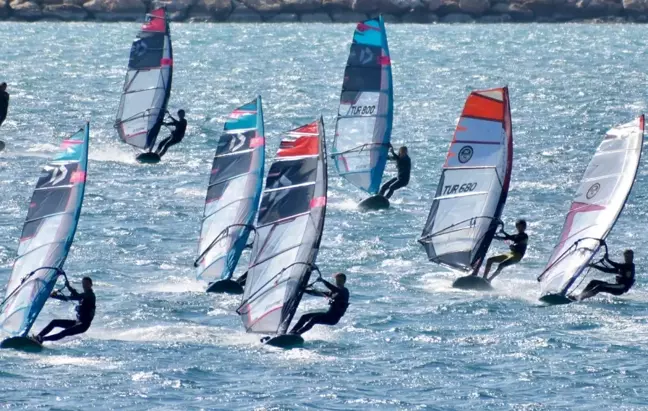 Windsurf Mücadelesi Çeşme'de başladı