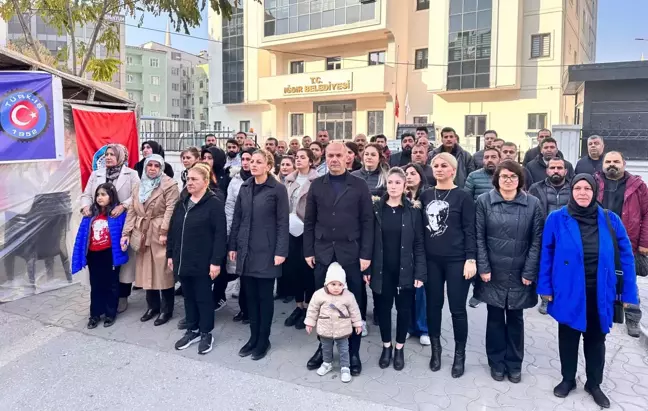 Iğdır Belediyesi'nden İşten Çıkarılan İşçiler, Atatürk'ü Anma Etkinliği Düzenledi