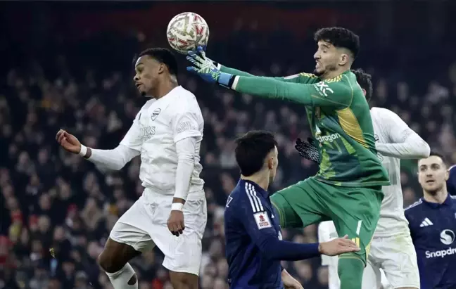 Altay Bayındır, FA Cup'ta Arsenal'i eleyerek Manchester United'ı üst tura taşıdı