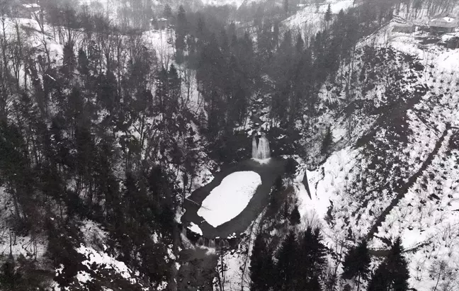 Kar Yağışı Nedeniyle Giresun, Gümüşhane ve Rize'de Yol Çalışmaları Başlatıldı