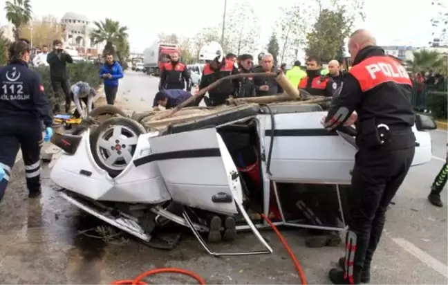 Otomobil önce refüje sonra ağaca çarpıp taka attı: 1'i ağır 3 yaralı
