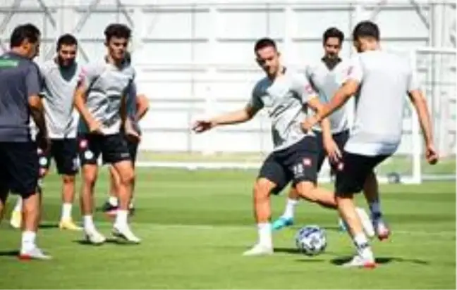 Konyaspor günü tek antrenmanla geçirdi