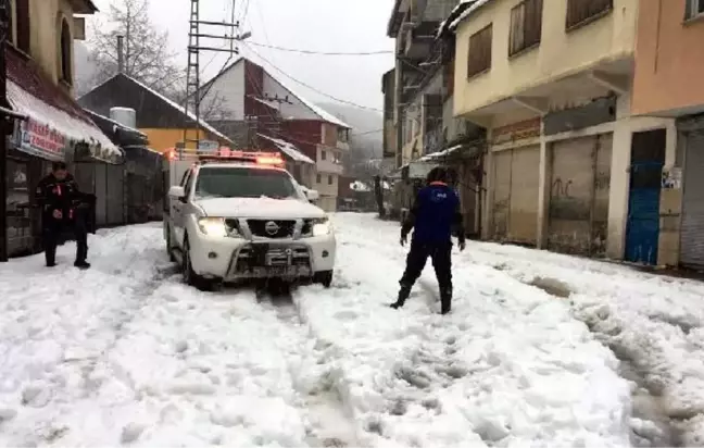 Osmaniye Zorkun Yaylası'nda kar yağışı yaşamı olumsuz etkiliyor