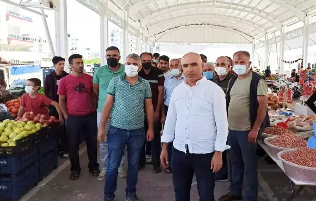 Kahta'daki pazarcılardan hal pazarında perakende satışa tepkisi