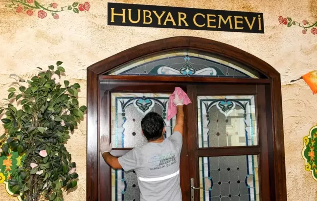 Esenyurt'ta Muharrem ayı öncesi cemevleri temizlendi