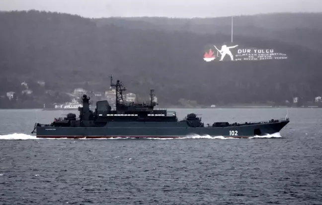 Son dakika gündem: Rus askeri gemileri Çanakkale Boğazı'ndan geçti