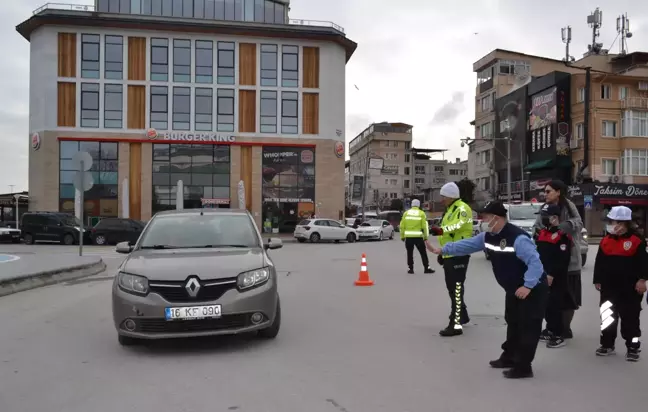Yalova'da down sendromlu çocuklar trafik denetimi yaptı