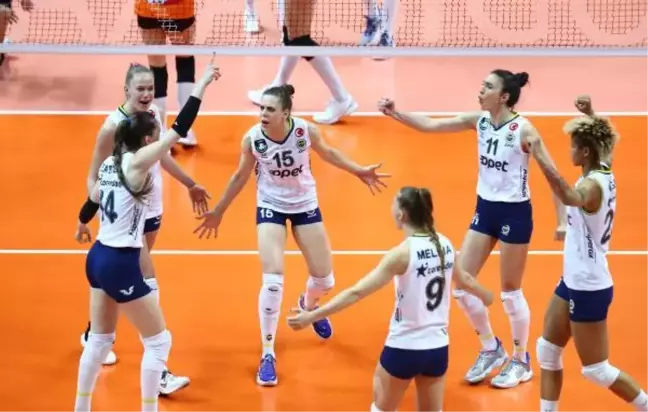Fenerbahçe Opet, AXA Sigorta Kupa Voley'de finale yükseldi