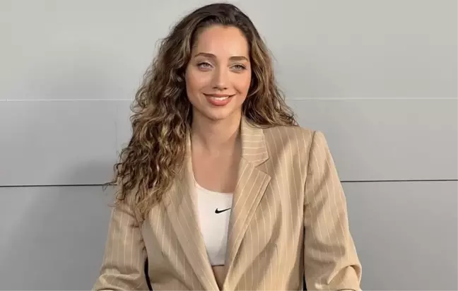 Özge Özacar kimdir? Özge Özacar hangi dizilerde oynadı? Özge Özacar kaç yaşında, nereli? Özge Özacar İnstagram hesabı!