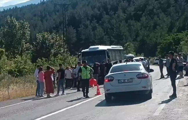 Karabük'te Otomobille Çarpışan Motosiklet Sürücüsü Hayatını Kaybetti