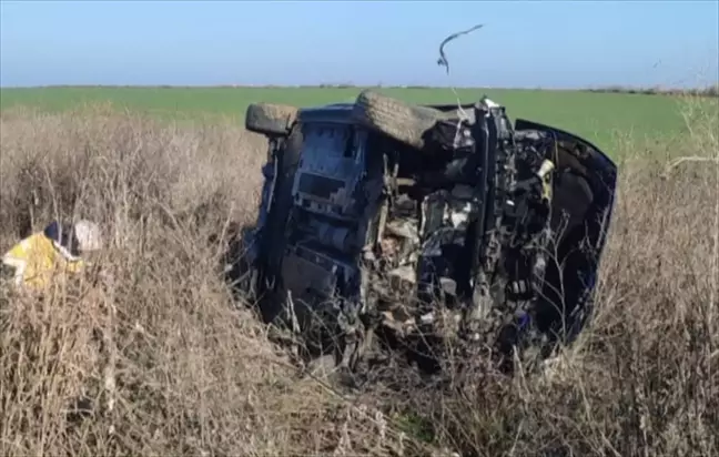 Tekirdağ'da Tarlaya Devrilen Otomobilin Sürücüsü Hayatını Kaybetti