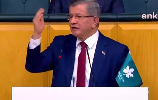 AK Parti'ye geri döneceği konuşulan Davutoğlu, muhalefeti hedef aldı