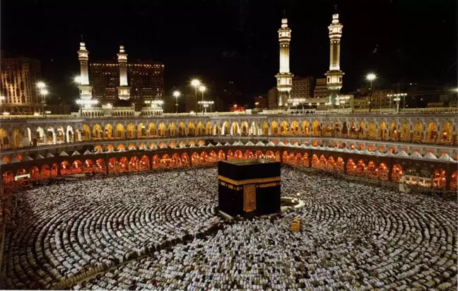 Suudi Arabistan'dan Hac Döneminde Sıkı İzin Denetimi