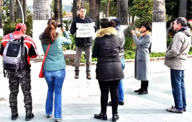İşe İadesini İsteyen Öğretmen Eyleme Son Verdi