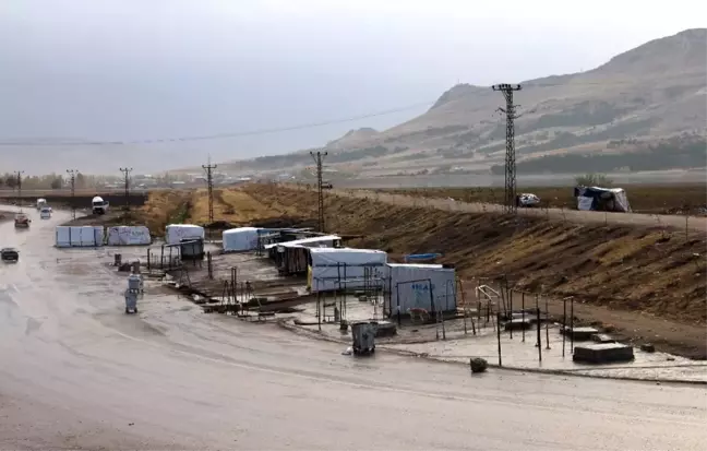Van'da Kaçak Kesim Yapan Barakalar Kaldırıldı