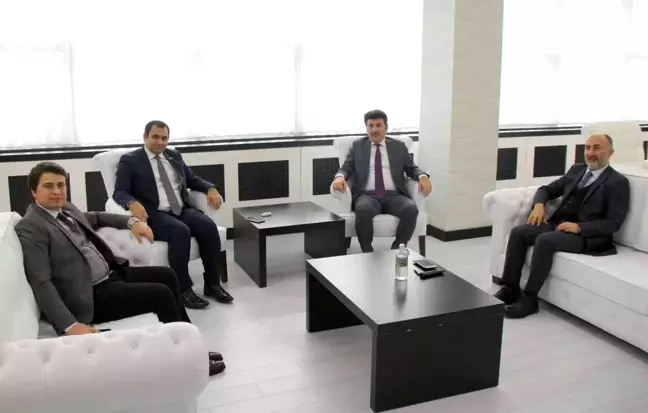 Rektör Karacoşkun Vali yardımcıları ile bir araya geldi