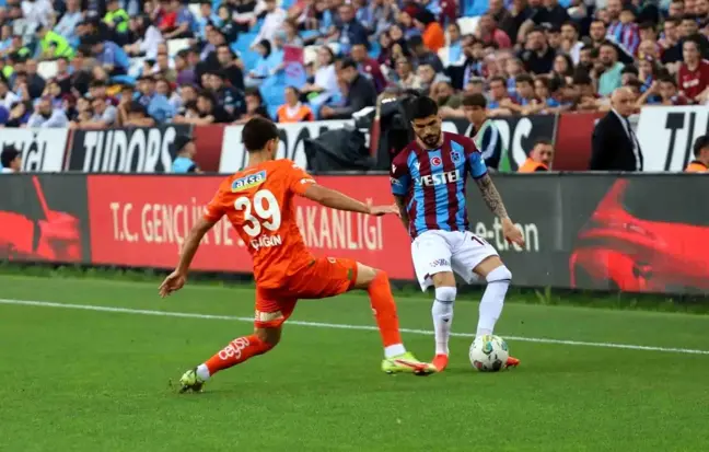 Trabzonspor evinde Alanyaspor'u 5-1 mağlup etti