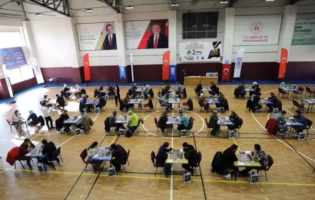Van'da Öğretmenler Günü Satranç Turnuvası İkincisi Yapıldı