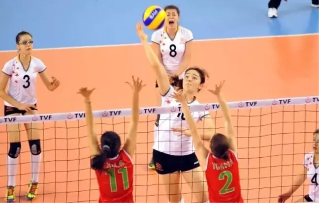 Denizli'de Okul Sporları Voleybol Küçükler Yarı Final Müsabakaları Başlıyor