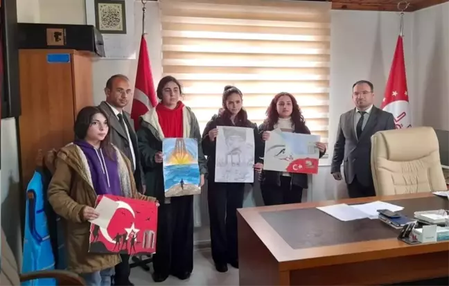 Çıldır İlçe Müftülüğü tarafından düzenlenen yarışmada dereceye giren öğrencilere ödülleri verildi