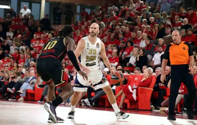 Fenerbahçe Beko, Monaco'yu mağlup ederek öne geçti