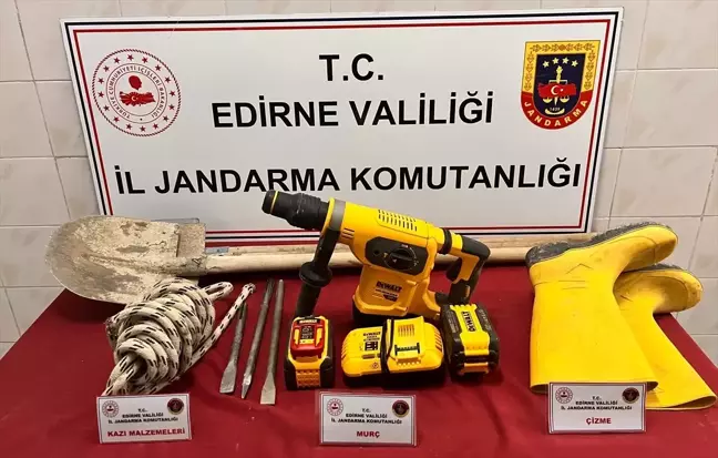 Enez'de Kaçak Kazı Yapan Şüpheli Suçüstü Yakalandı