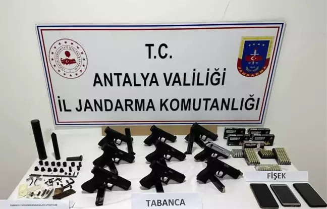 Manavgat'ta Baba-Oğul Silah Ticareti Yapan Şüpheliler Yakalandı