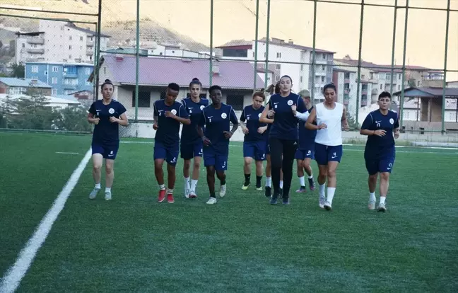 Hakkarigücü Kadın Futbol Takımı Yeni Sezona İddialı Hazırlanıyor
