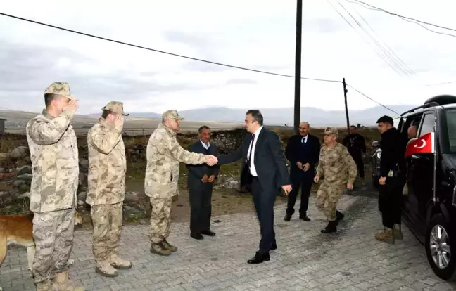 Ardahan Valisi Hayrettin Çiçek, köyleri ziyaret etti
