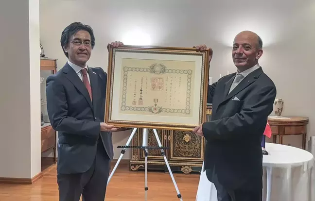 Japon Kültür ve Enformasyon Merkezi Kurucusu Muharrem Demirci'ye Japonya'dan Nişan Verildi