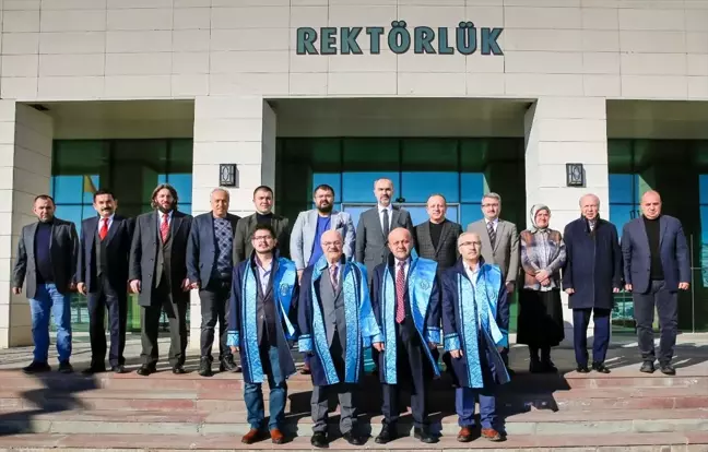 Bayburt Üniversitesi'nde Yeni Kadrolara Atanan Akademisyenler İçin Cübbe Giyme Töreni Düzenlendi