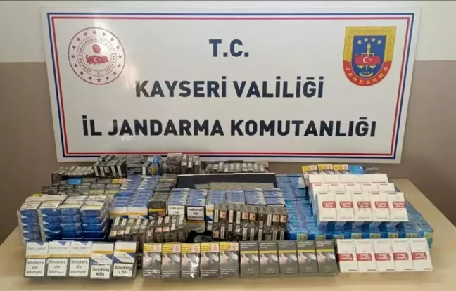 Kayseri'de Yol Kontrolünde 640 Paket Kaçak Sigara Ele Geçirildi