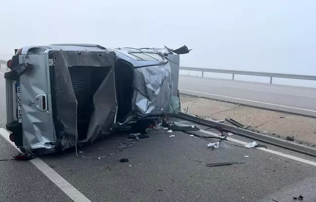 Afyonkarahisar'da Takla Atan Otomobilde 4 Yaralı